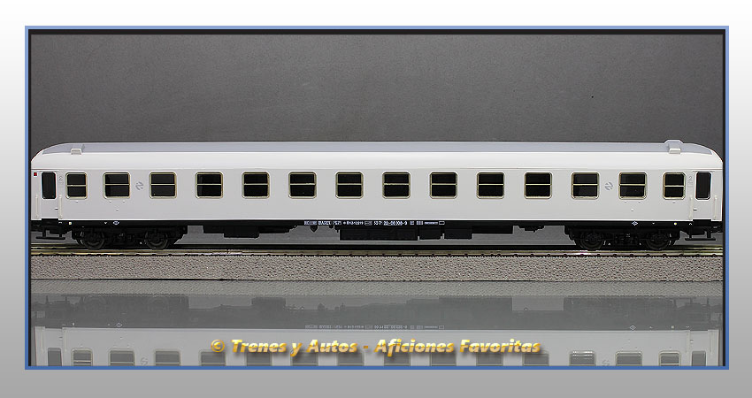 Coche pasajeros B12 "Transición" - Renfe